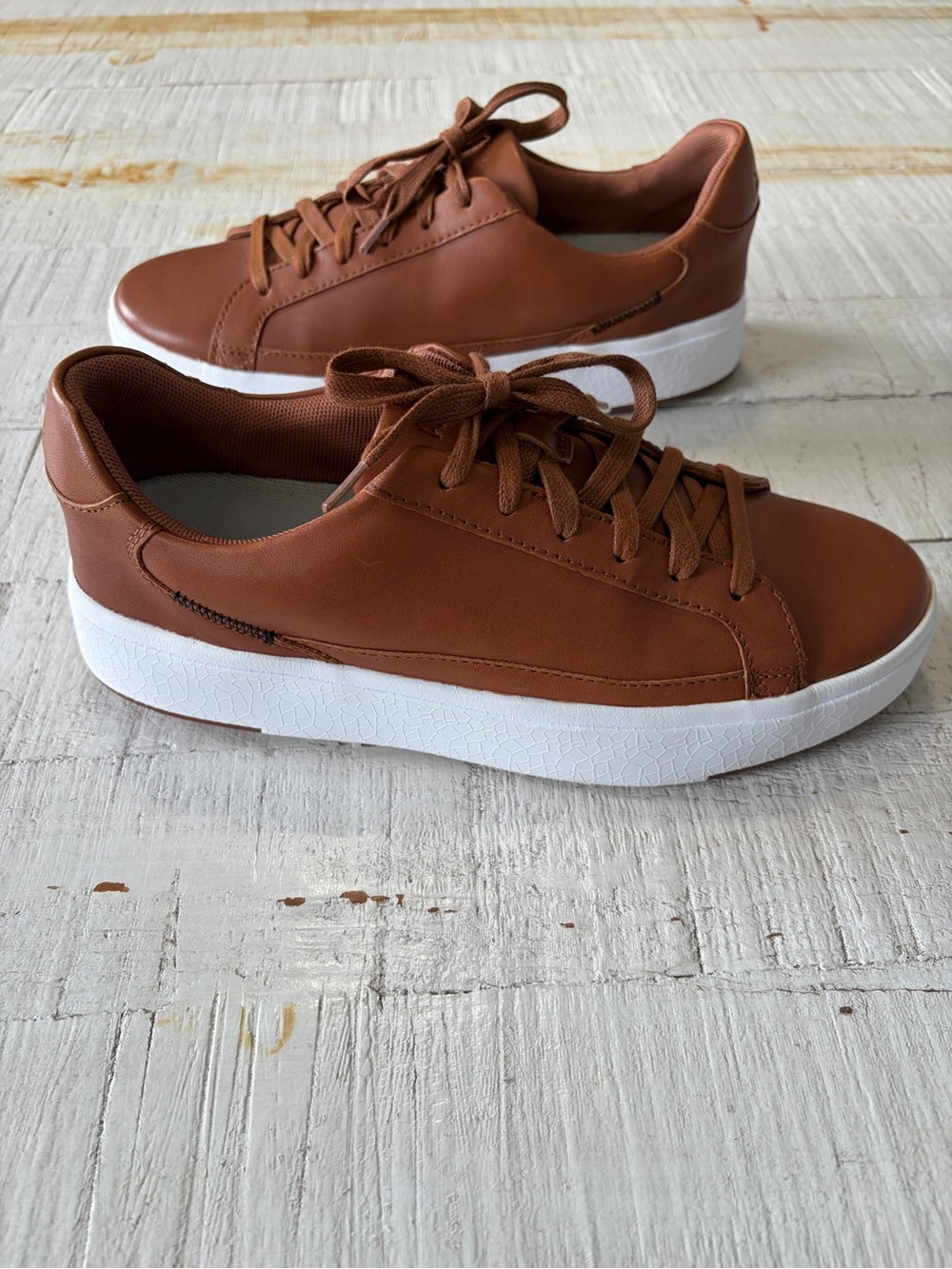 Kizik Vegas Sneakers Women’s size 8 Brown Leather Hands Free Lace Up Casual
